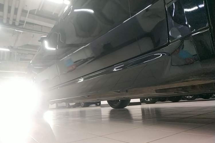Used Wuling Xingguang 2024 Co-Creation Edition 510 Advanced Model Right Side Sill