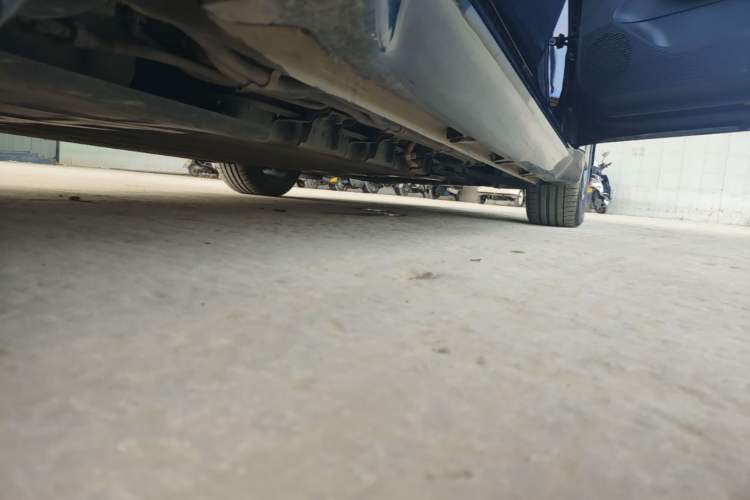 Used Wuling Xingguang 2024 Co-creation Edition 150 Standard Model Right Side Sill