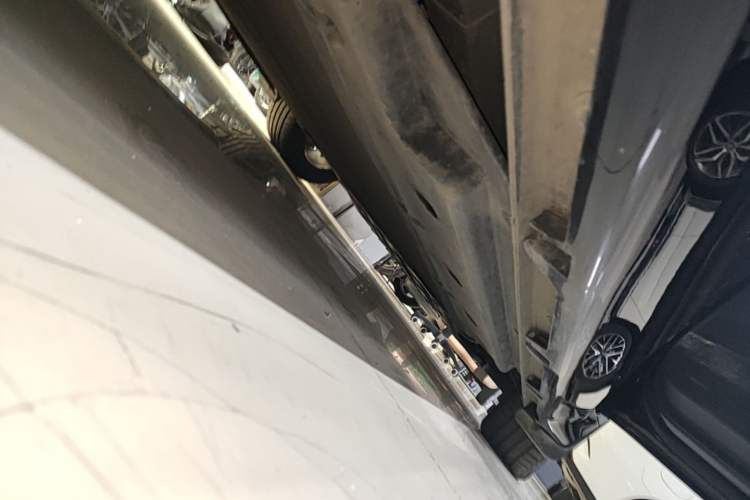 Used Wuling Xingguang 2024 Co-Creation Edition 510 Advanced Model Right Side Sill