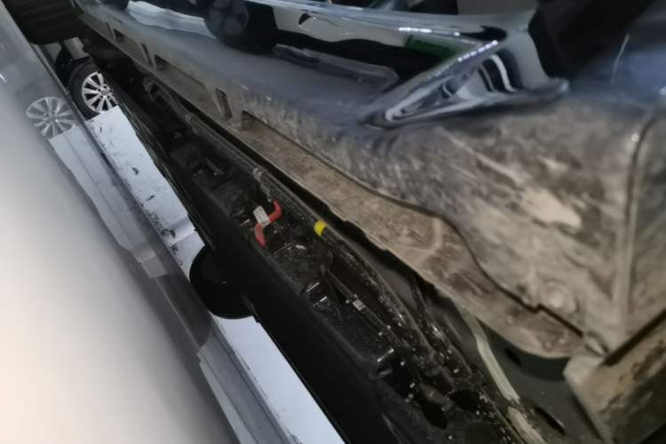 Used Wuling Xingguang 2024 Co-Creation Edition 150 Flagship Model Right Side Sill