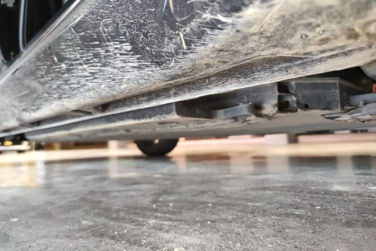 Used Wuling Xingguang 2024 Co-Creation Edition 510 Advanced Model Right Side Sill