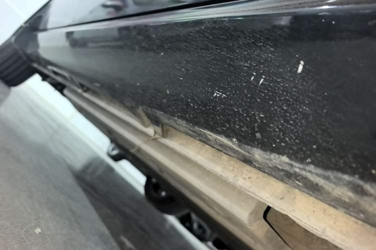 Used Wuling Xingguang 2024 Co-Creation Edition 510 Advanced Model Right Side Sill