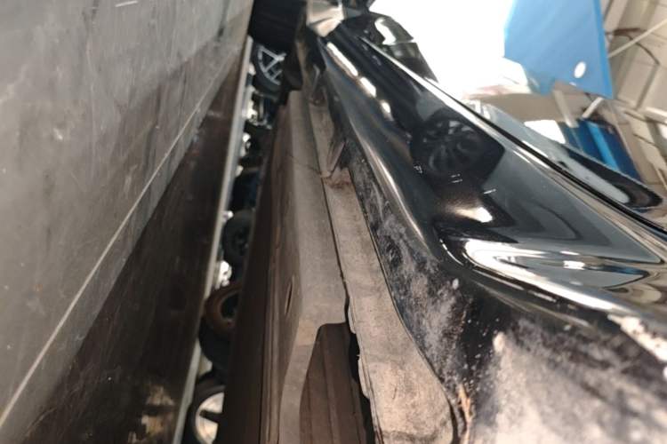 Used Wuling Xingguang 2024 Co-Creation Edition 510 Advanced Model Right Side Sill
