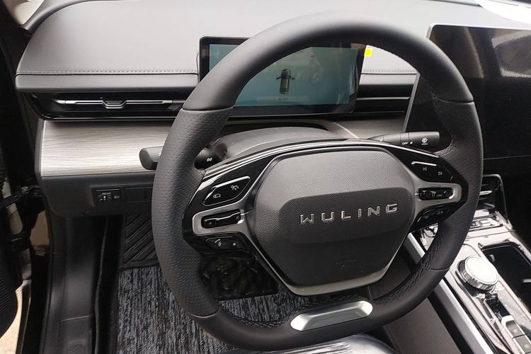 Used Wuling Xingguang 2024 Co-Creation Edition 510 Advanced Model Steering Wheel