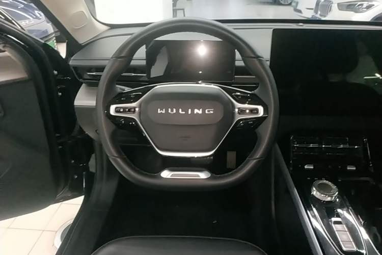 Used Wuling Xingguang 2024 Co-Creation Edition 510 Advanced Model Steering Wheel