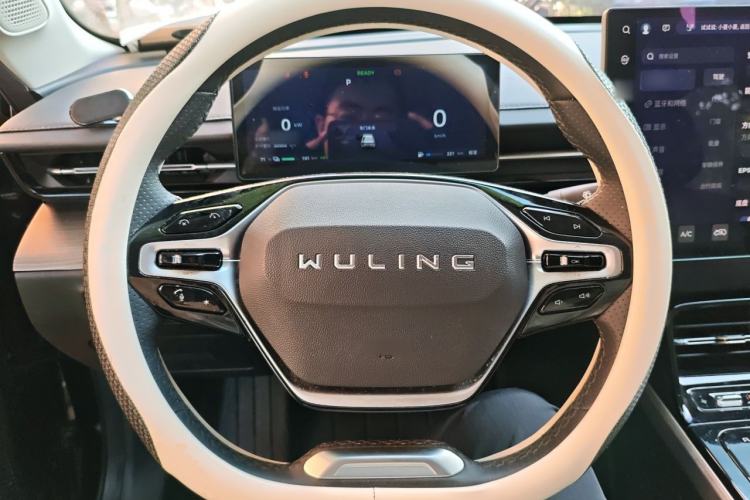 Used Wuling Xingguang 2024 Co-Creation Edition 150 Advanced Model Steering Wheel