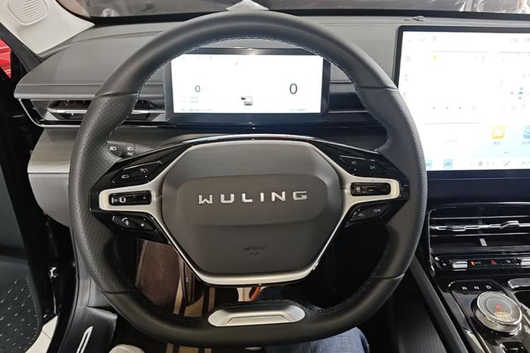 Used Wuling Xingguang 2024 Co-Creation Edition 510 Advanced Model Steering Wheel