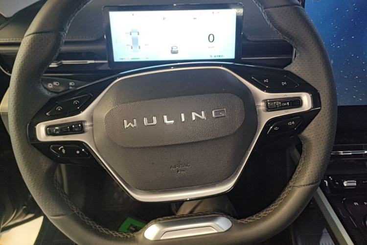 Used Wuling Xingguang 2024 Co-Creation Edition 510 Advanced Model Steering Wheel