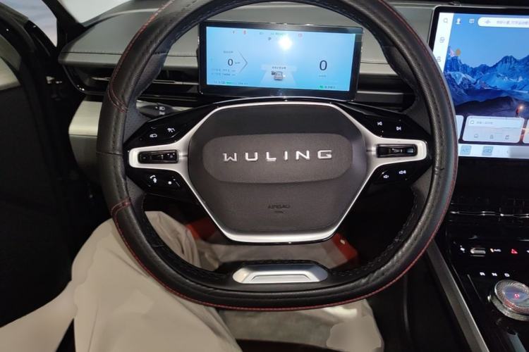 Used Wuling Xingguang 2024 Co-Creation Edition 510 Advanced Model Steering Wheel