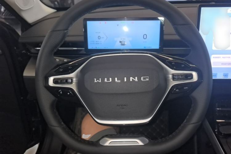 Used Wuling Xingguang 2024 Co-Creation Edition 510 Advanced Model Steering Wheel