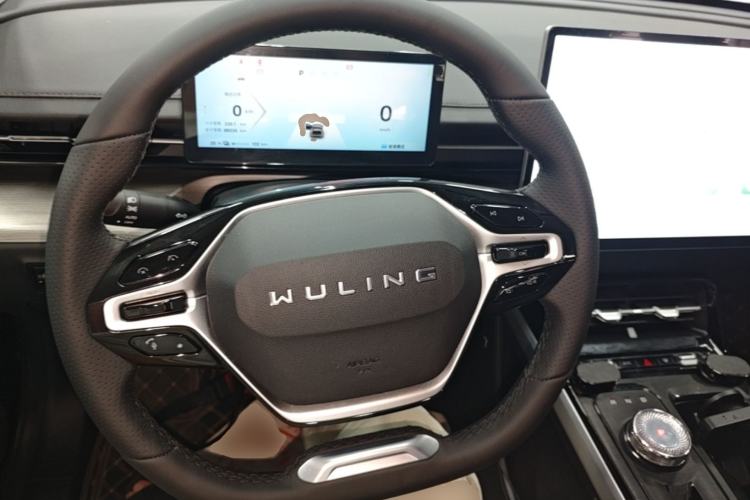 Used Wuling Xingguang 2024 Co-Creation Edition 510 Advanced Model Steering Wheel