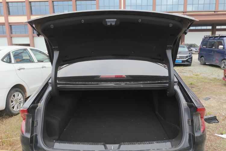 Used Wuling Xingguang 2024 Co-Creation Edition 70 Standard Model Trunk