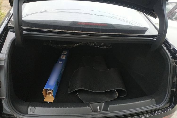 Used Wuling Xingguang 2024 Co-Creation Edition 510 Advanced Model Trunk