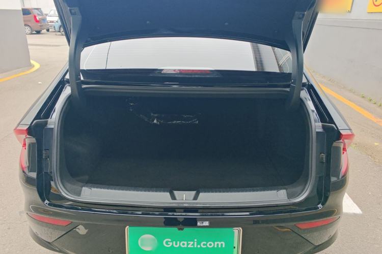 Used Wuling Xingguang 2024 Co-creation Edition 150 Standard Model Trunk