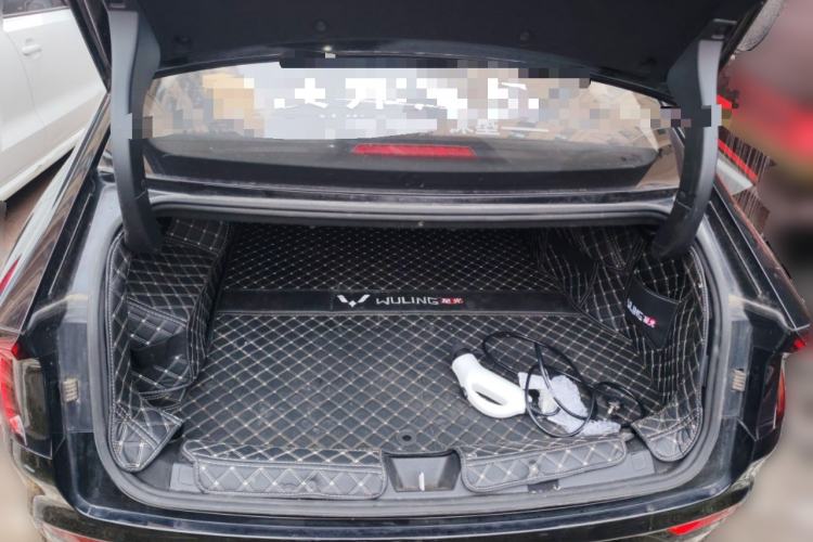 Used Wuling Xingguang 2024 Co-creation Edition 150 Standard Model Trunk