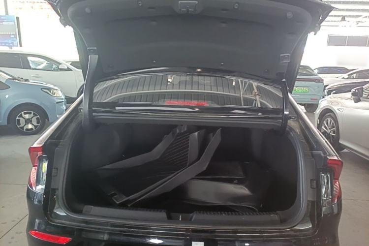 Used Wuling Xingguang 2024 Co-Creation Edition 510 Advanced Model Trunk