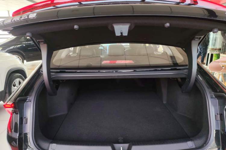 Used Wuling Xingguang 2024 Co-Creation Edition 510 Advanced Model Trunk