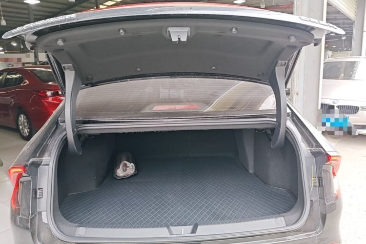 Used Wuling Xingguang 2024 Co-Creation Edition 510 Advanced Model Trunk