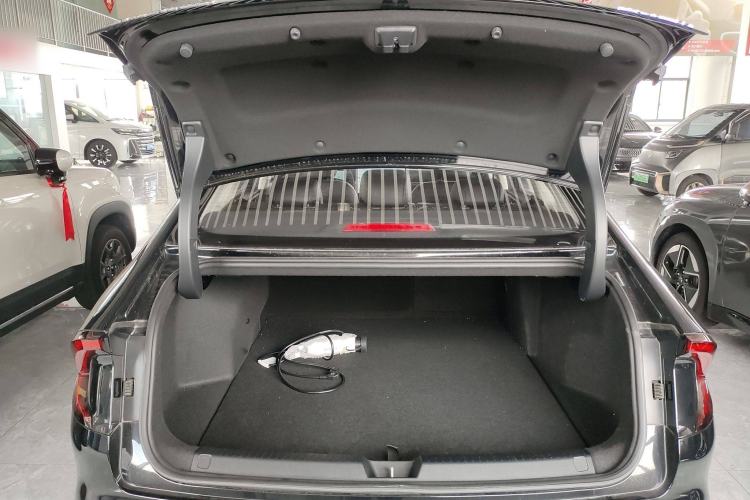 Used Wuling Xingguang 2024 Co-Creation Edition 510 Advanced Model Trunk