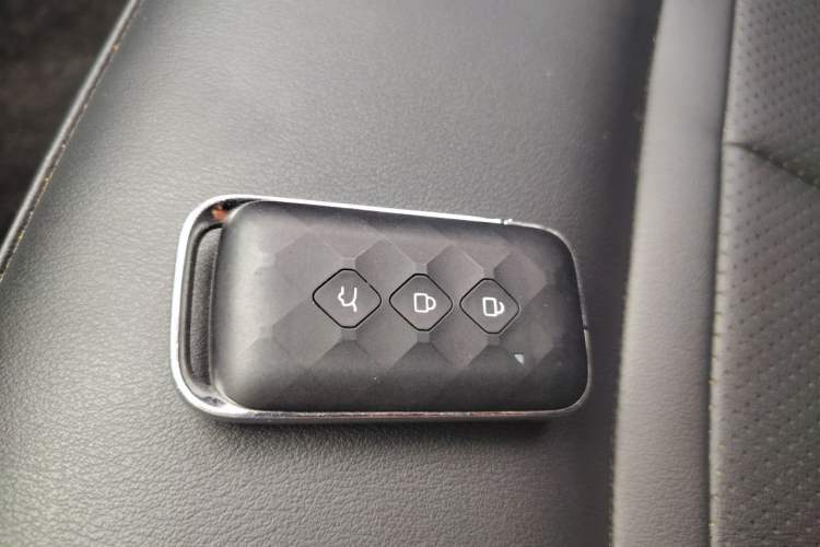 Used Wuling Xingguang 2024 Co-Creation Edition 510 Advanced Model Vehicle Key