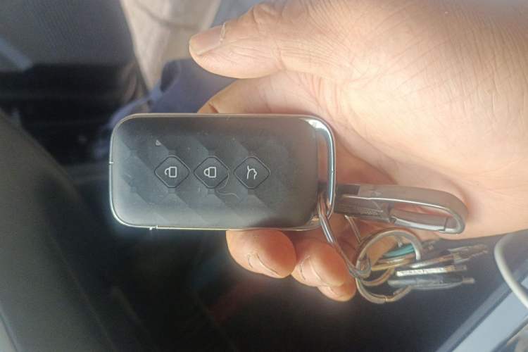 Used Wuling Xingguang 2024 Co-creation Edition 150 Standard Model Vehicle Key