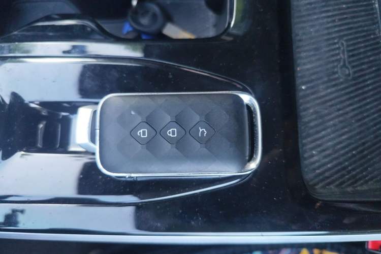 Used Wuling Xingguang 2024 Co-Creation Edition 150 Flagship Model Vehicle Key