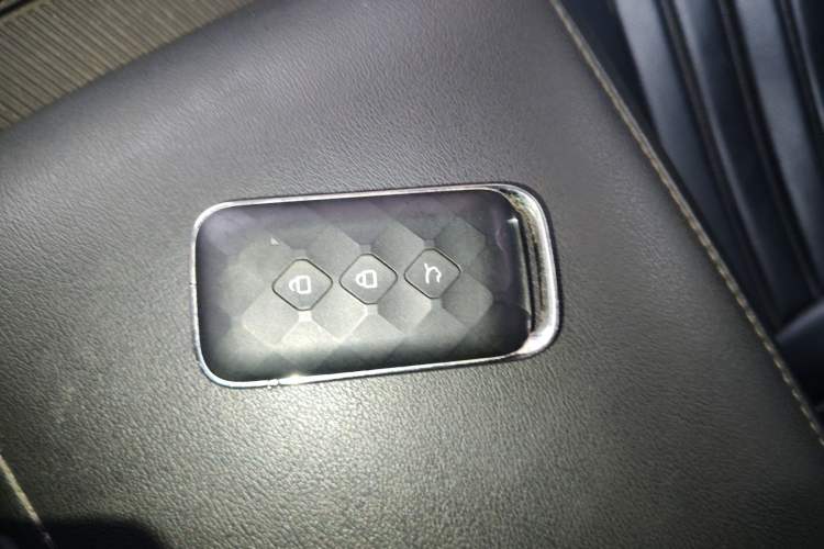 Used Wuling Xingguang 2024 Co-creation Edition 150 Standard Model Vehicle Key