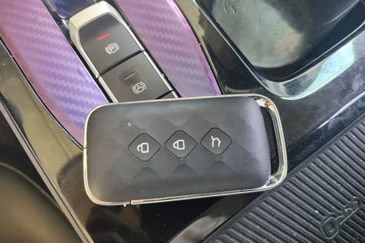 Used Wuling Xingguang 2024 Co-creation Edition 150 Standard Model Vehicle Key