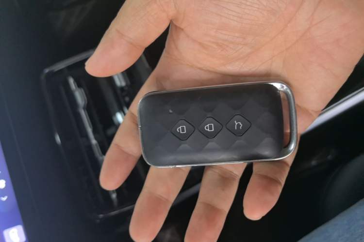Used Wuling Xingguang 2024 Co-Creation Edition 510 Advanced Model Vehicle Key