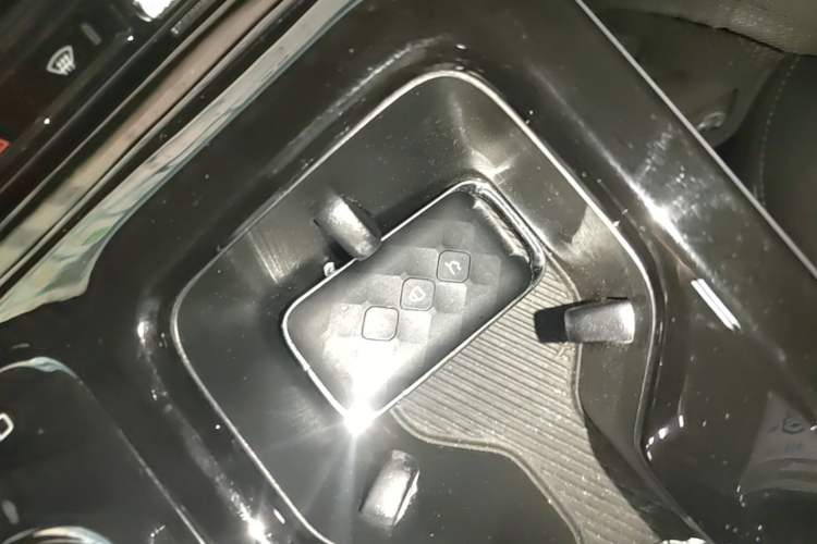 Used Wuling Xingguang 2024 Co-Creation Edition 510 Advanced Model Vehicle Key