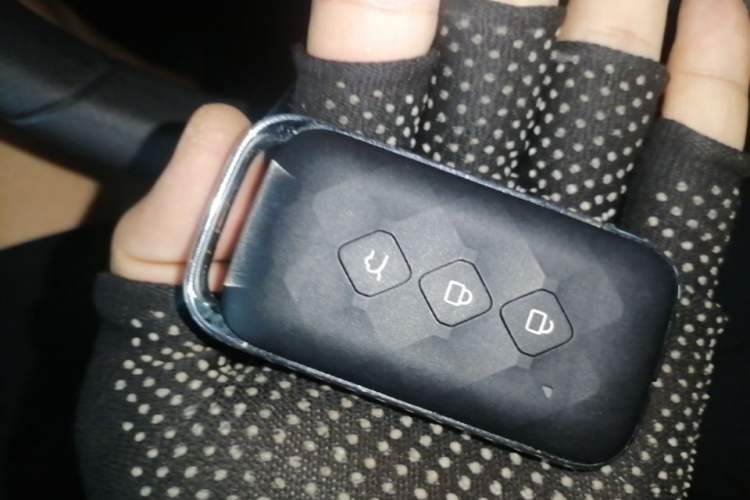 Used Wuling Xingguang 2024 Co-Creation Edition 70 Standard Model Vehicle Key