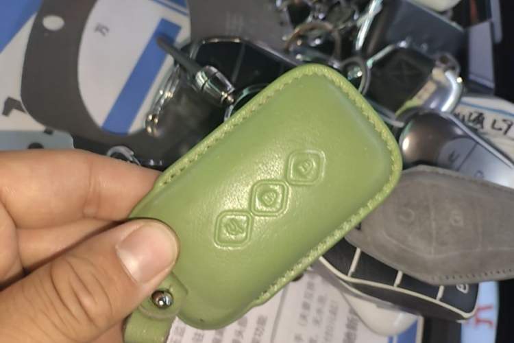 Used Wuling Xingguang 2024 Co-Creation Edition 150 Advanced Model Vehicle Key