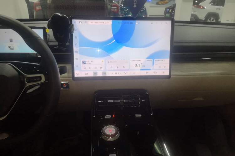 Used Wuling Xingguang 2024 Co-Creation Edition 510 Advanced Model Audio And AC Panel