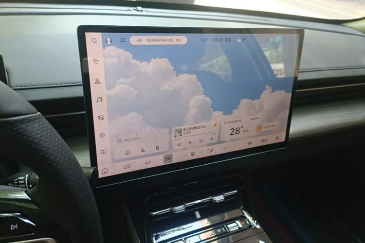 Used Wuling Xingguang 2024 Co-Creation Edition 510 Advanced Model Audio And AC Panel