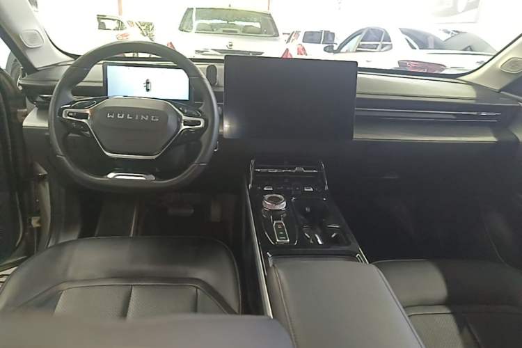 Used Wuling Xingguang 2024 Co-Creation Edition 510 Advanced Model Center Console