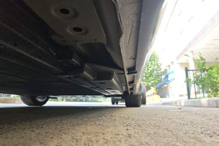 Used Wuling Xingguang 2024 Co-Creation Edition 510 Advanced Model Chassis Rear Right