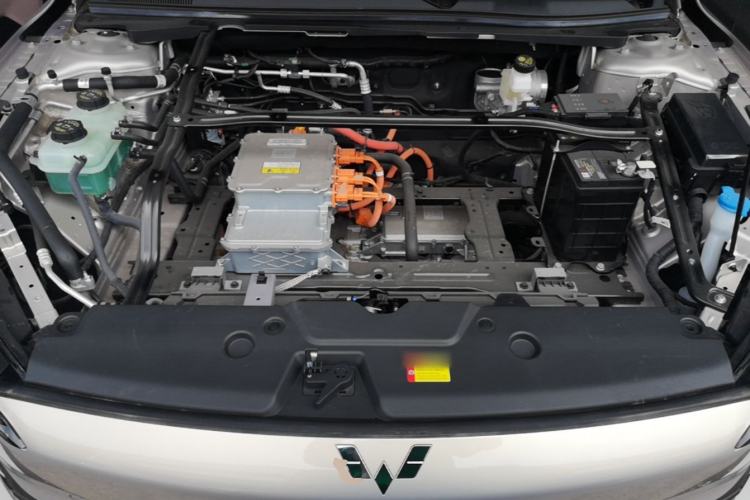Used Wuling Xingguang 2024 Co-Creation Edition 510 Advanced Model Engine Bay