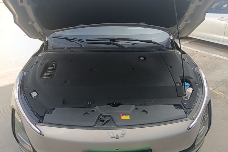 Used Wuling Xingguang 2024 Co-Creation Edition 510 Advanced Model Engine Bay
