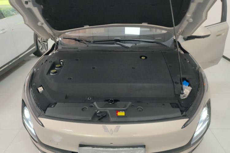 Used Wuling Xingguang 2024 Co-Creation Edition 510 Advanced Model Engine Bay