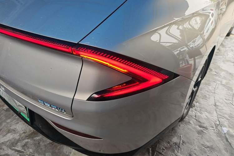 Used Wuling Xingguang 2024 Co-Creation Edition 510 Advanced Model Exterior 1