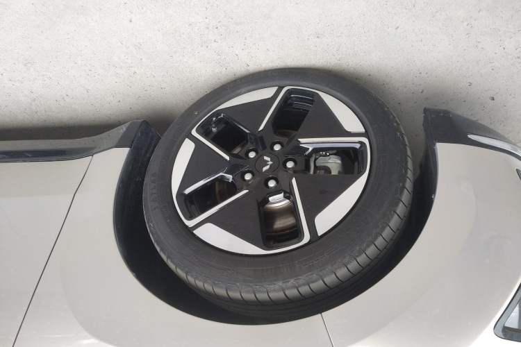 Used Wuling Xingguang 2024 Co-Creation Edition 510 Advanced Model Exterior 1