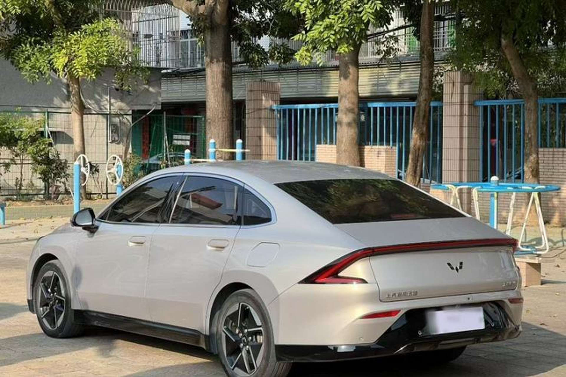 Used Wuling Xingguang 2024 Co-Creation Edition 510 Advanced Model Exterior 2