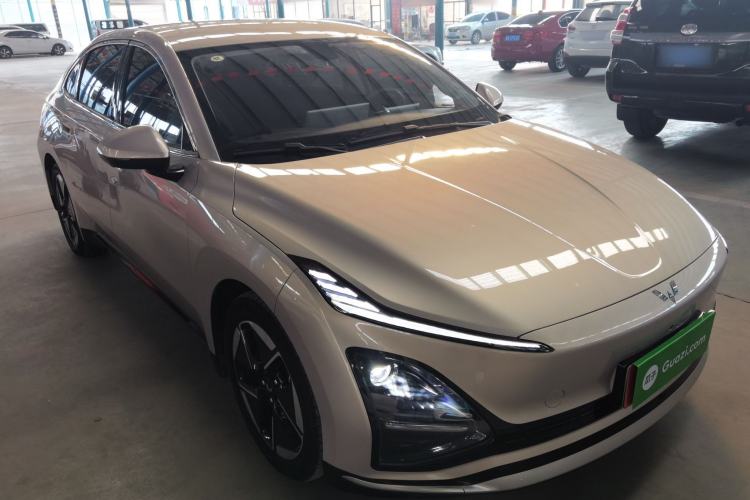 Used Wuling Xingguang 2024 Co-Creation Edition 510 Advanced Model Exterior 2