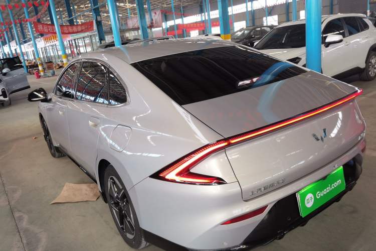 Used Wuling Xingguang 2024 Co-Creation Edition 510 Advanced Model Exterior 3