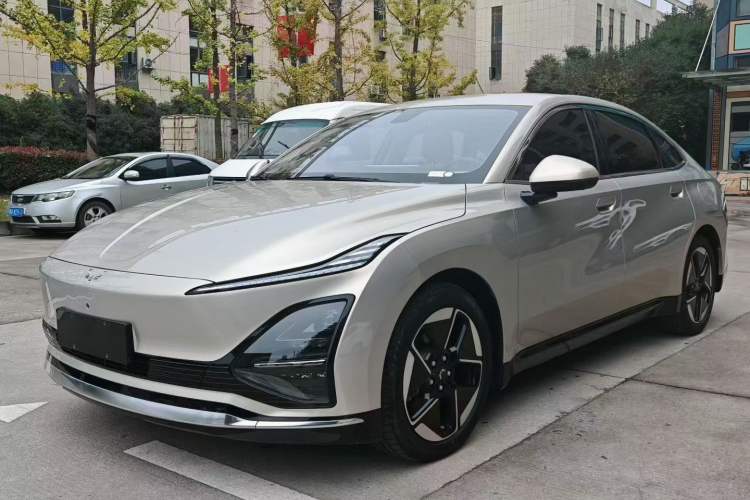 Used Wuling Xingguang 2024 Co-Creation Edition 510 Advanced Model Exterior 3