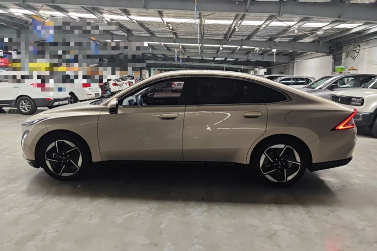 Used Wuling Xingguang 2024 Co-Creation Edition 510 Advanced Model Exterior 3