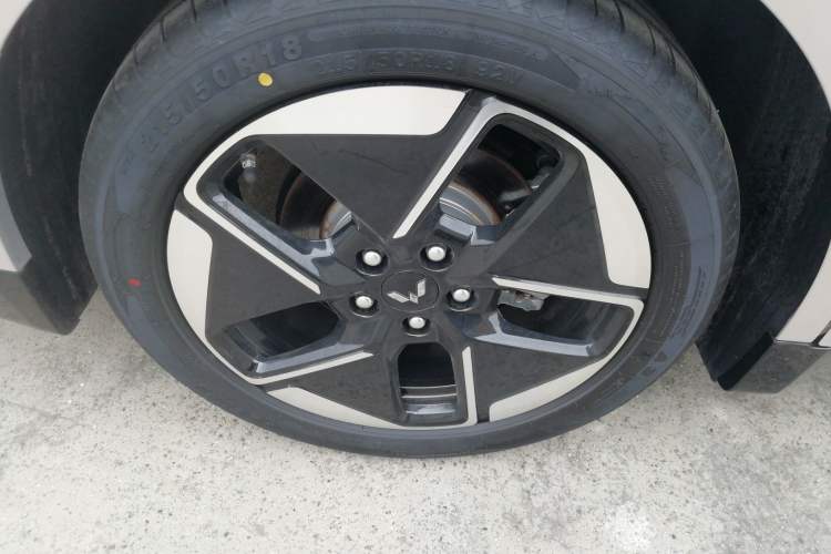 Used Wuling Xingguang 2024 Co-Creation Edition 510 Advanced Model Exterior 5