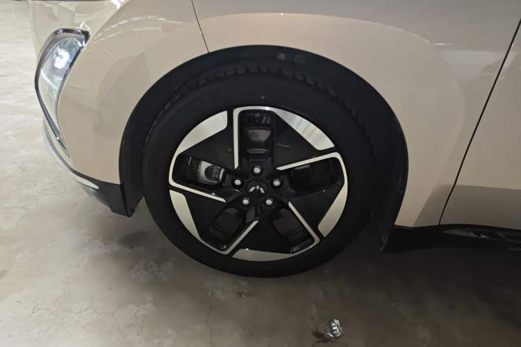 Used Wuling Xingguang 2024 Co-Creation Edition 510 Advanced Model Exterior 7