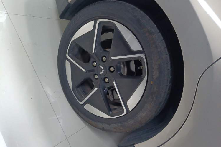 Used Wuling Xingguang 2024 Co-Creation Edition 510 Advanced Model Exterior 8