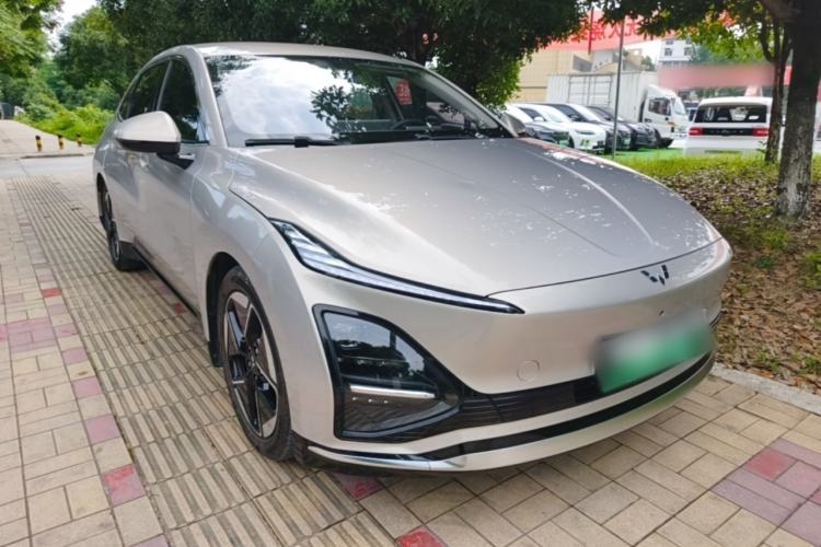 Used Wuling Xingguang 2024 Co-Creation Edition 510 Advanced Model Front Right 45 Deg